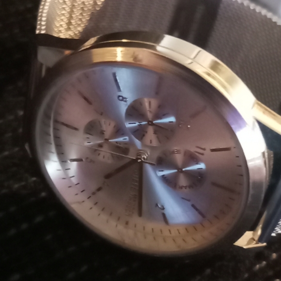 Steve Madden mesh band watch unisex - Picture 3 of 3